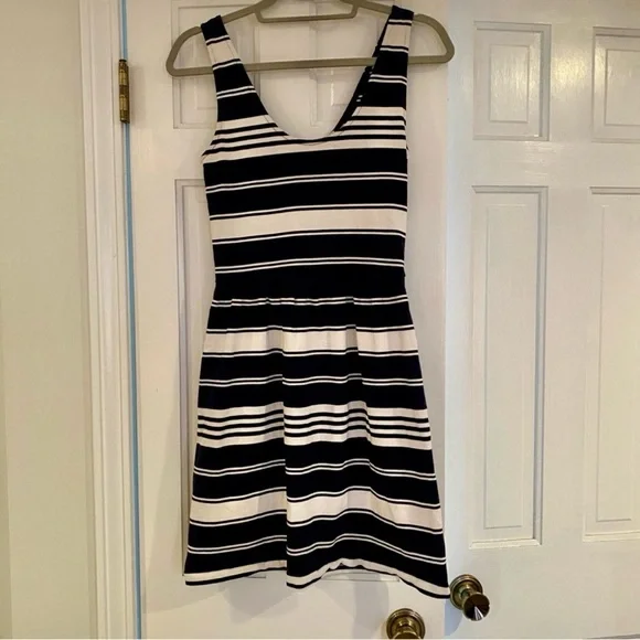 [J. Crew] dress - Picture 2 of 7